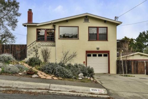 460 Edwards St, Crockett, CA 94525-1532