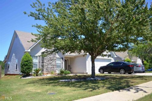 75 Collins Trce, Porterdale, GA 30016-1382