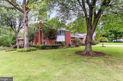 3412 Slade Ct, Falls Church, VA 22042-3919