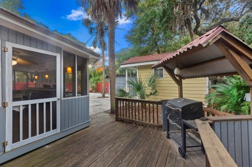 3405 Hartnett Blvd, Isle Of Palms SC  29451-2569 exterior