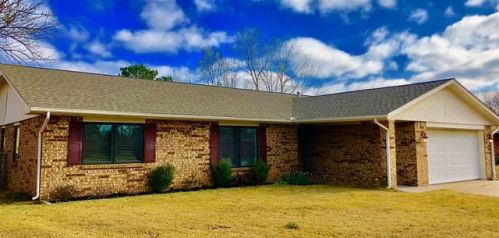 3133 Cardinal Dr, Ardmore, OK 73401-9111