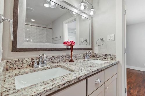 5426 Caladium Dr, Dallas TX  75230-2620 exterior