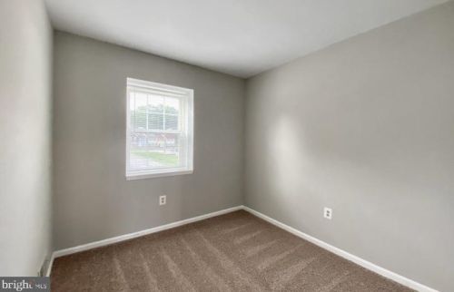 4645 Charlton Ct, Woodbridge VA  22193-3000 exterior