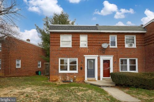 61 Hershey Ave, Lancaster, PA 17603-5401