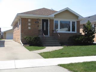 4452 Opal Ave, Chicago, IL 60706-4419