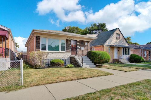 420 96th St, Chicago, IL 60628-1127