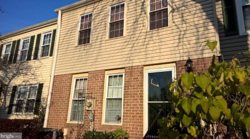 6403 Birch Leaf Ct, Springfield, VA 22015-3530