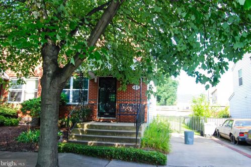 855 Camac St, Philadelphia, PA 19123-1811