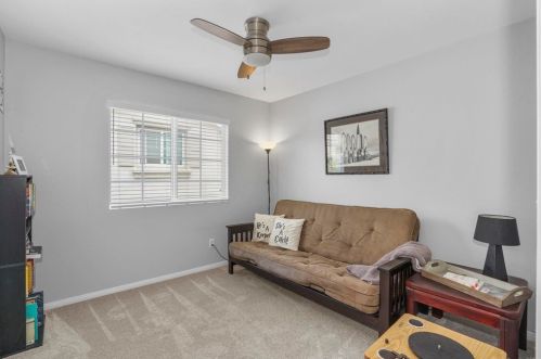 812 Daybreak Pl, Vista CA  92084-3347 exterior