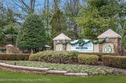 57 Rochford Dr, Lakehurst, NJ 08759-6190