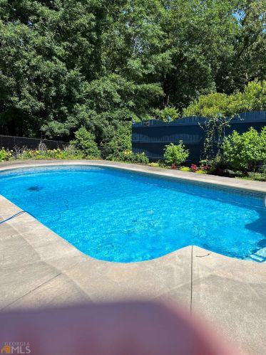 1250 Pine Knoll Ln, Conyers GA  30013-1246 exterior