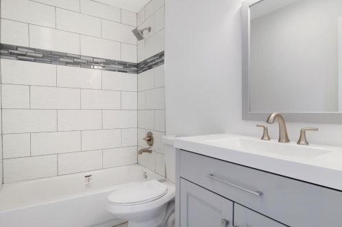 7547 Birch Ave, Hammond IN 46324-3155 exterior