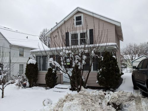 7 Whitten St, Allenstown, NH 03275-1618