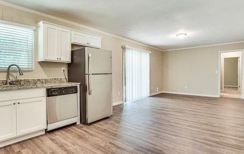 2176 Elinwood Dr, Atlanta GA  30344-2133 exterior