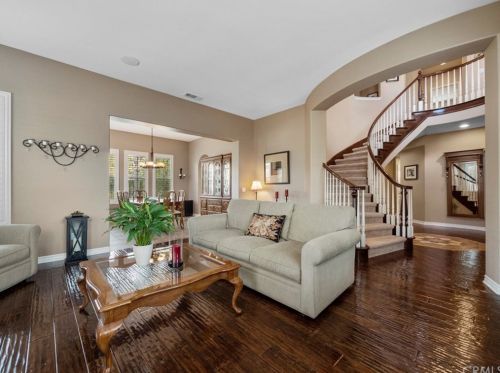 7463 Circulo Sequoia, Carlsbad, CA 92009-8467