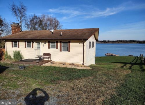 332 Lakeview Dr, Mineral, VA 23117-4414