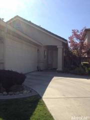 1337 Robinson Ln, Lodi, CA 95242-3929