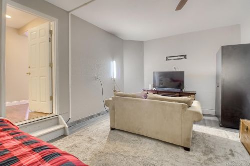 15972 Nichols Ave, Englewood CO 80112-4640 exterior