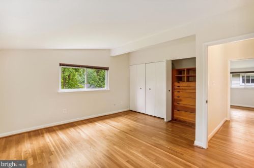 11510 Lockhart Pl, Silver Spring MD 20902-3166 exterior