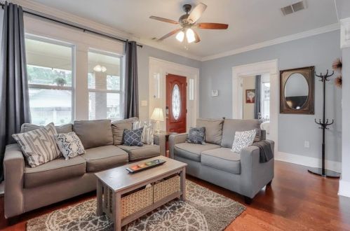 1085 Metropolitan Pkwy, Atlanta GA  30310-3437 exterior