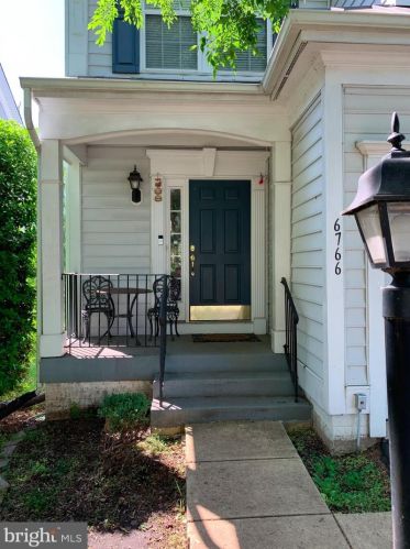 6766 Sycamore Park Dr, Haymarket, VA 20169-2995