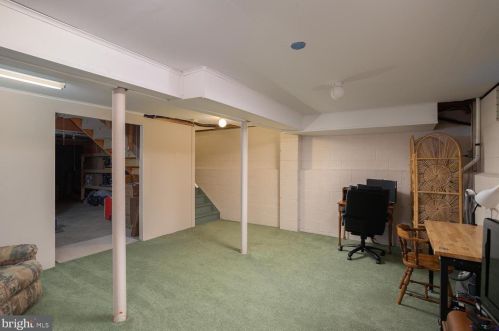 11 Heritage Ct, Trenton NJ 08628-3603 exterior