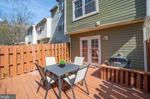 9621 Hastings Dr, Columbia MD  21046-1904 exterior
