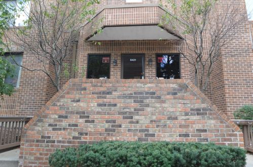 6421 Pershing Rd, Forest View, IL 60402-4181