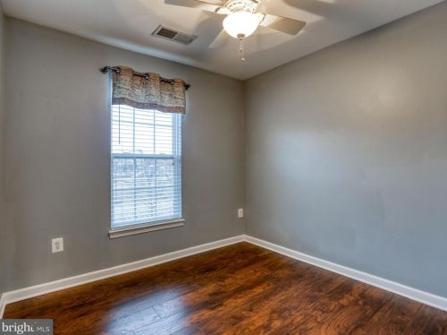 12 Payne St, Charles Town WV 25414-5536 exterior