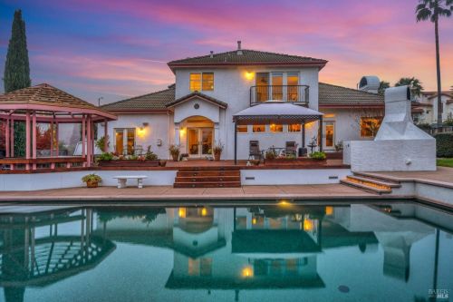 9420 Elsie Way, Windsor, CA 95492-9194