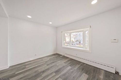 76 Passaic Ave, Paterson NJ  07506-1406 exterior