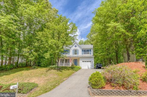 7 Plumosa Dr, Fredericksburg, VA 22405-2130