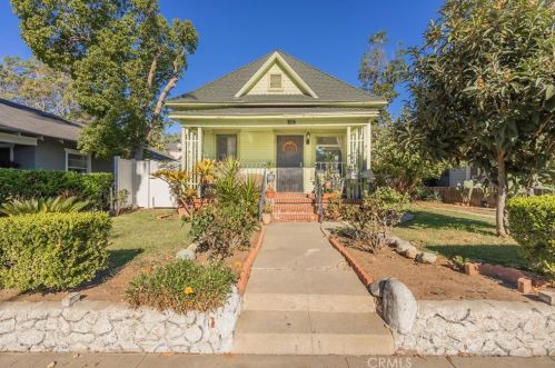121 18th St, Santa Ana, CA 92706-2707