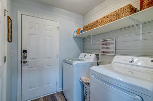 200 Towering Pine Dr, Ladson SC  29456-3794 exterior