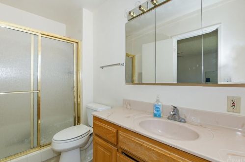 6322 Westview Dr, Riverside CA  92506-5322 exterior