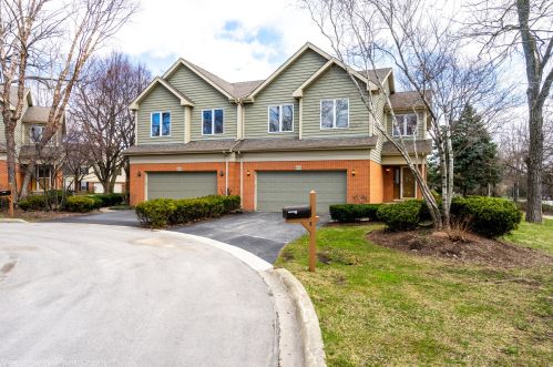 5400 Stacy Ct, Palatine, IL 60067-7326