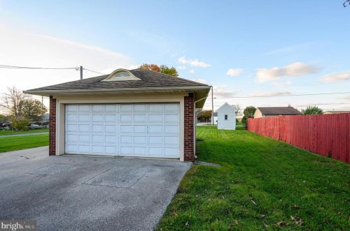 1002 York St, Hanover PA 17331-3360 exterior