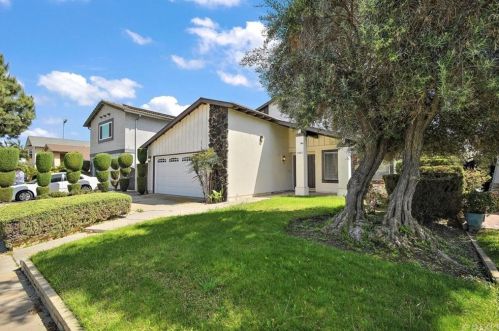 3160 Stonybrook Dr, Anaheim, CA 92804-3108