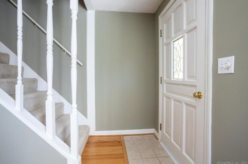 243 Strawberry Hill Ave, Norwalk, CT 06851-5415
