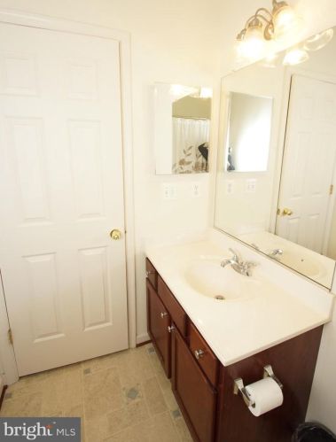 4703 Thistle Hill Dr, Aberdeen MD  21001-2651 exterior