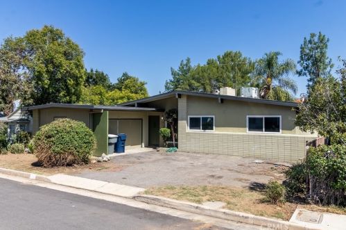 1337 Monterey St, Redlands, CA 92373-6919