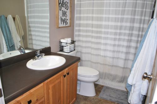 417 1250, Hyrum UT 84319-2030 exterior