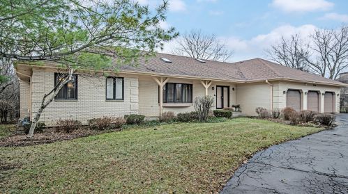 2540 Highmoor Rd, Highland Park, IL 60035-1708