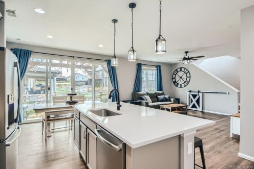 4677 Nepal Way, Aurora CO 80015-6402 exterior