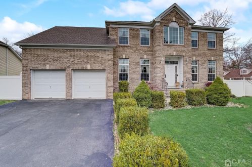 105 Mundy Ave, Edison, NJ 08820-3928