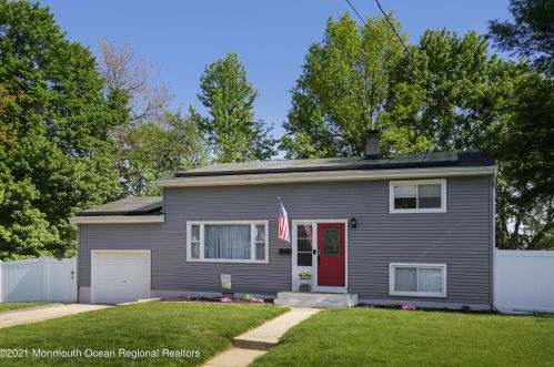 61 Nevada Dr, Hazlet, NJ 07730-2260