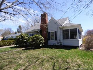 14 Black Point Rd, Niantic, CT 06357-2302