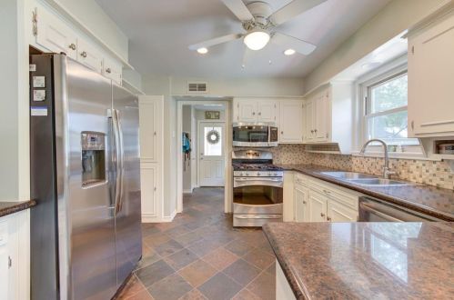 612 Arkansas Park, Conroe TX  77302-1037 exterior