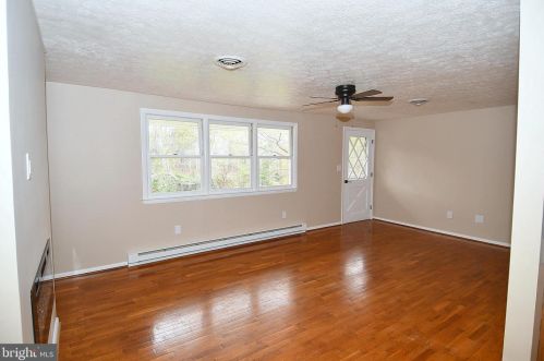 340 Highland Ridge Rd, Berkeley Springs WV  25411-3898 exterior