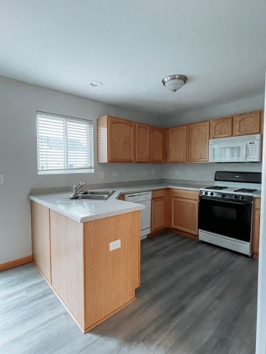 1708 Mountain Ridge Pass, Plainfield, IL 60586-2637